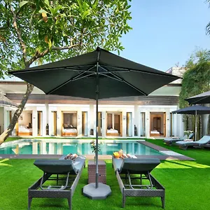  Villa Big & Private 9 Bed, 9 Bath, Viola Villa, Pool, Location