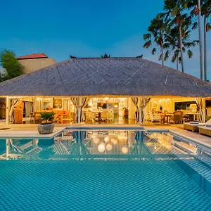  Villa Kalis, 10 Bedroom Family And Group