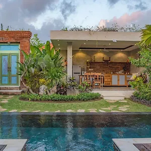  Villa Kubu Kayu